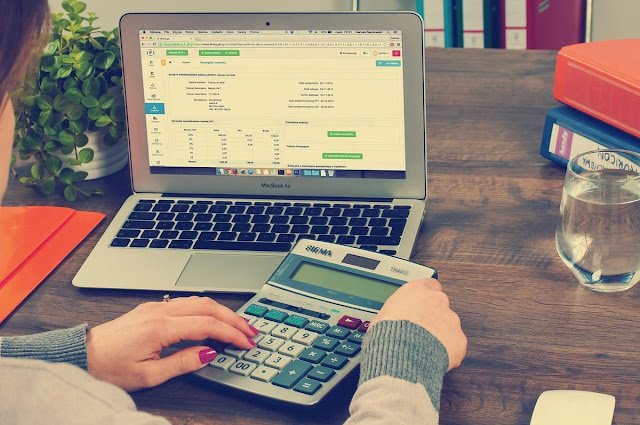 المستندات والدفاتر المحاسبية في مبادئ المحاسبة المالية